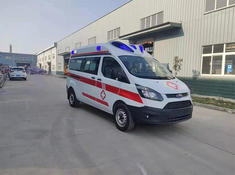 福特V362柴油版監(jiān)護(hù)型救護(hù)車
