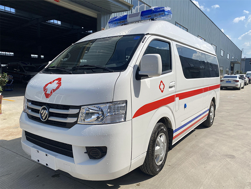 福田G7長(zhǎng)軸轉(zhuǎn)運(yùn)型救護(hù)車(chē)