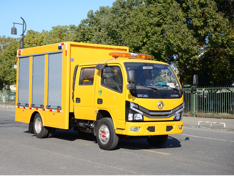 東風(fēng)小多利卡500方雙排搶險(xiǎn)車