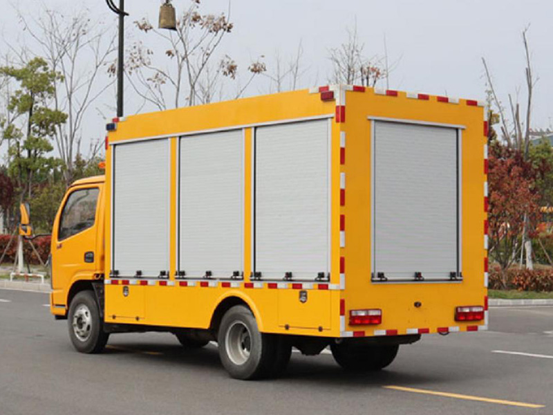 東風(fēng)小多利卡500方雙排搶險(xiǎn)車